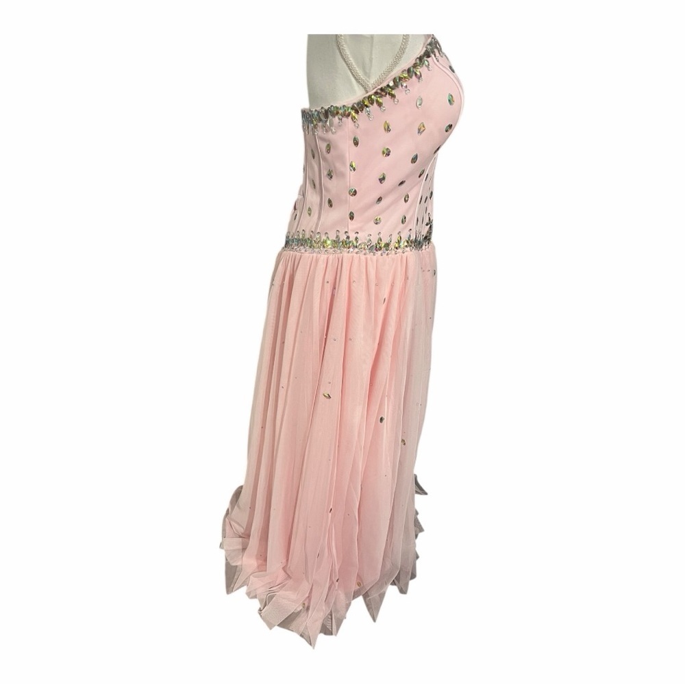 Elegant Pink Strapless Dress - Picture 3 of 9